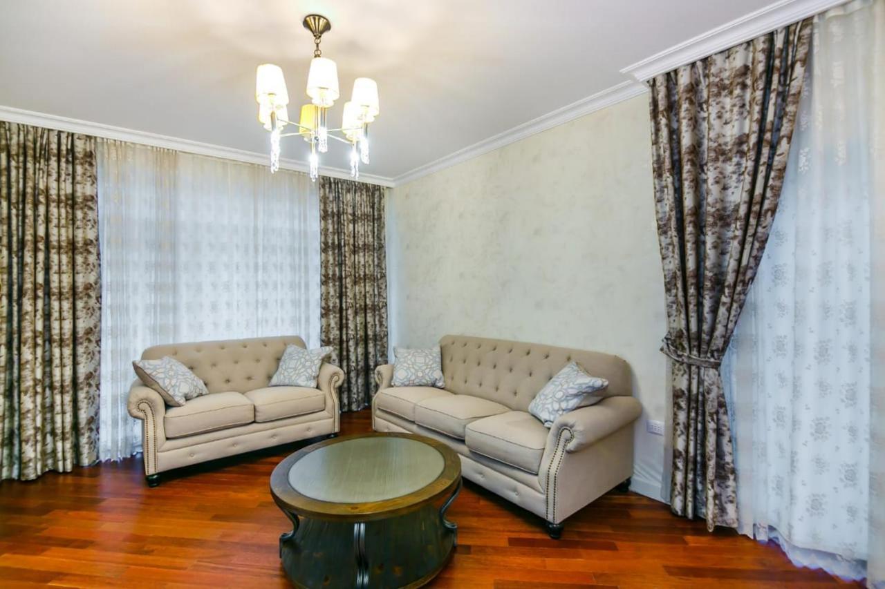 Lux Family Apartment In City Center Baku Kültér fotó