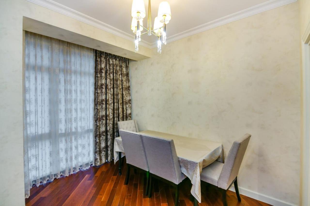 Lux Family Apartment In City Center Baku Kültér fotó